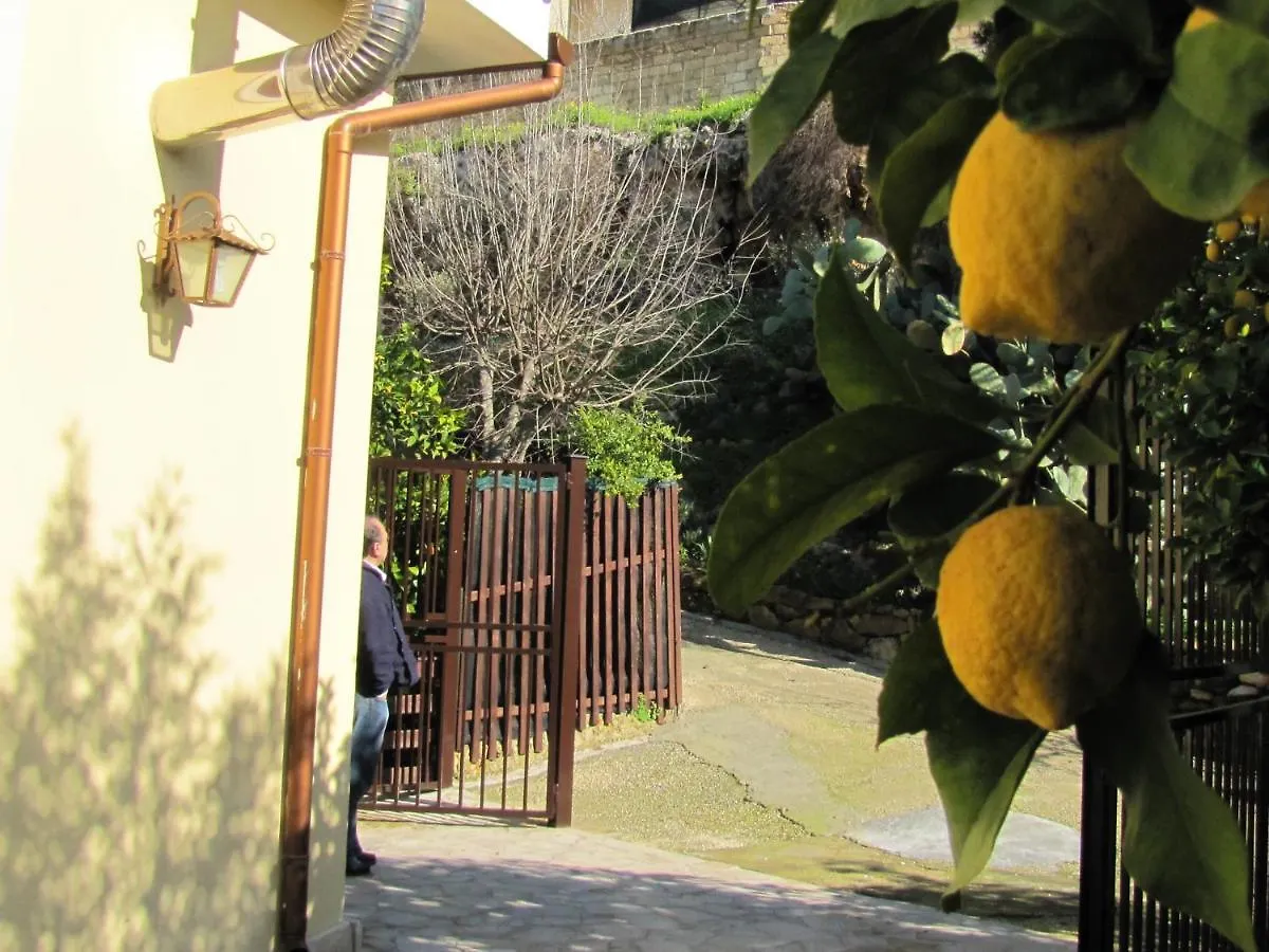 Spacious House In Lido Di Noto With Terrace And Garden 0*,