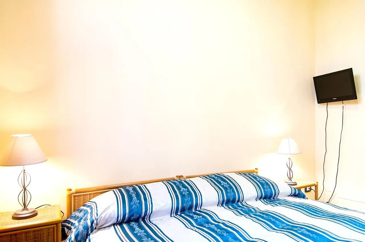 Holiday home Spacious House In Lido Di Noto With Terrace And Garden Italy